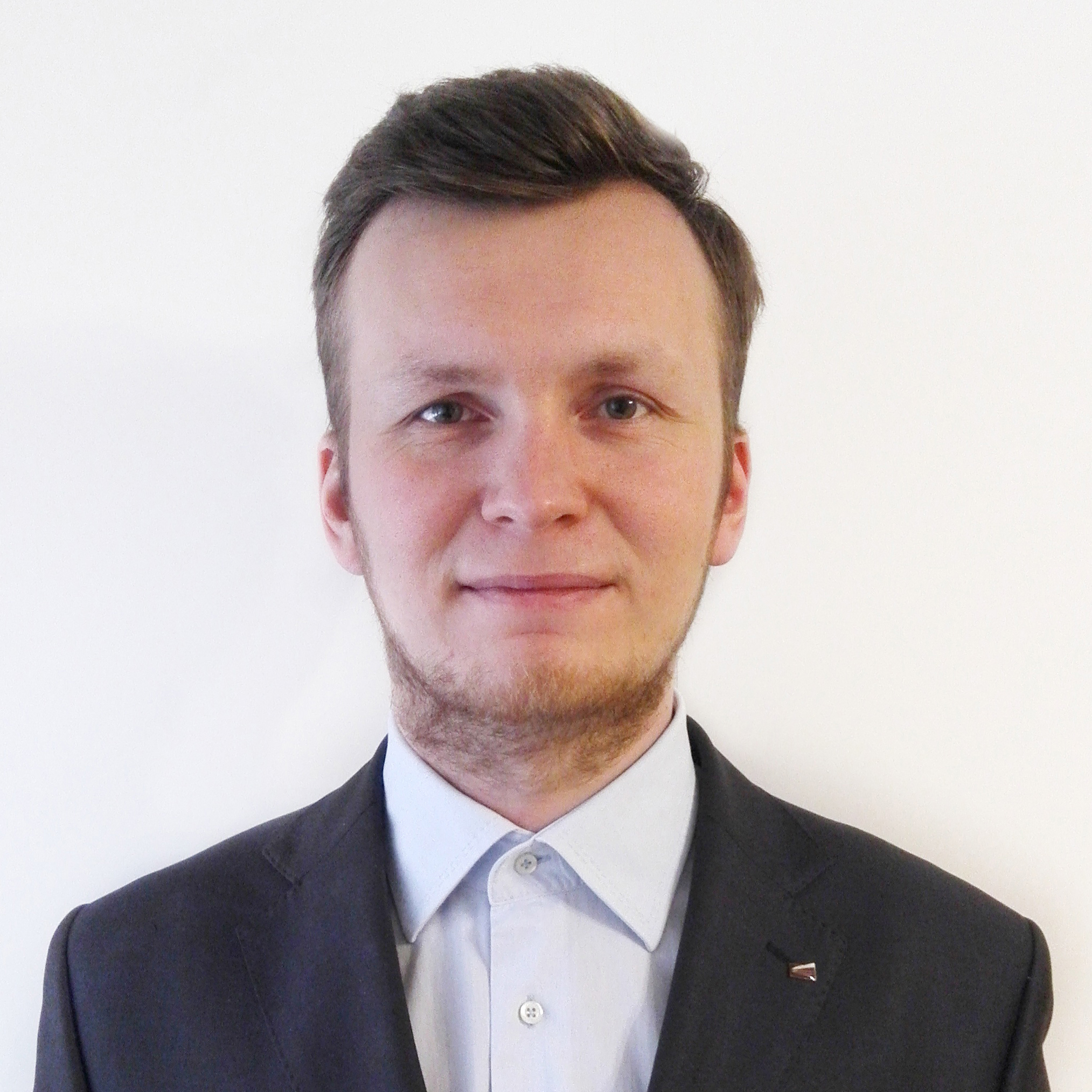 Роман Мирошниченко